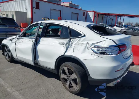 2017 Mercedes-Benz Glc 300 Coupe 4Matic z USA, uszkodzony, nr VIN WDC0J4KB9HF290292